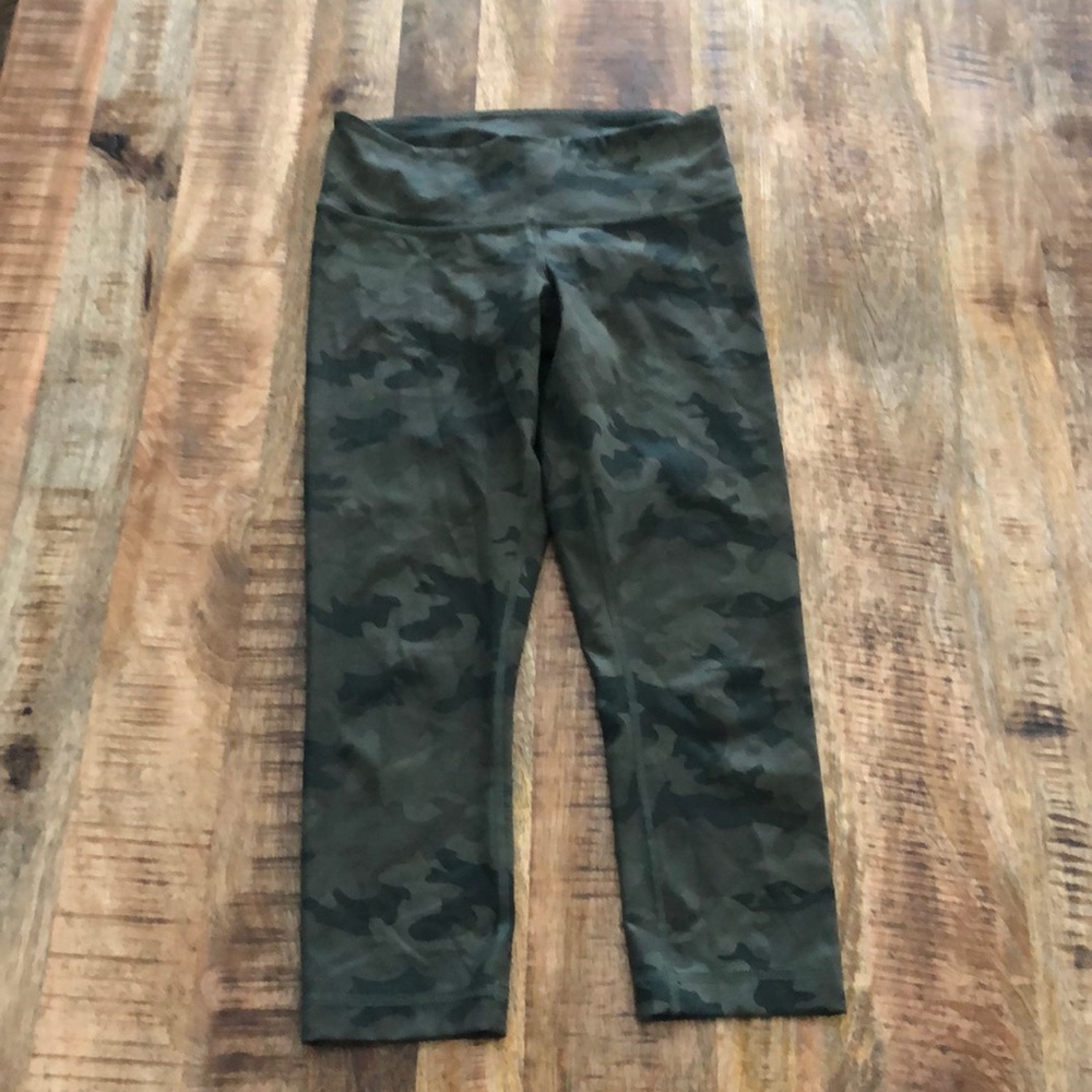 Lululemon Wunder Under Crop